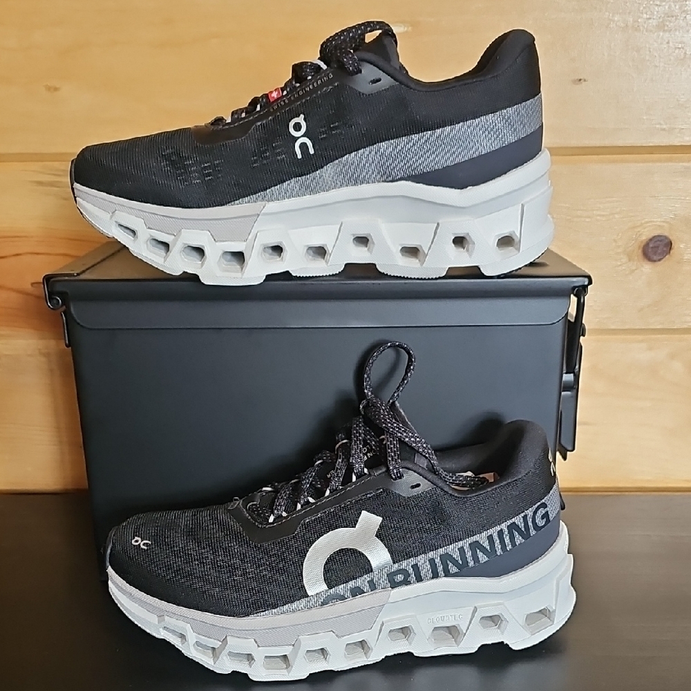 On Clouldmaster Running Black and Gray Sneakers